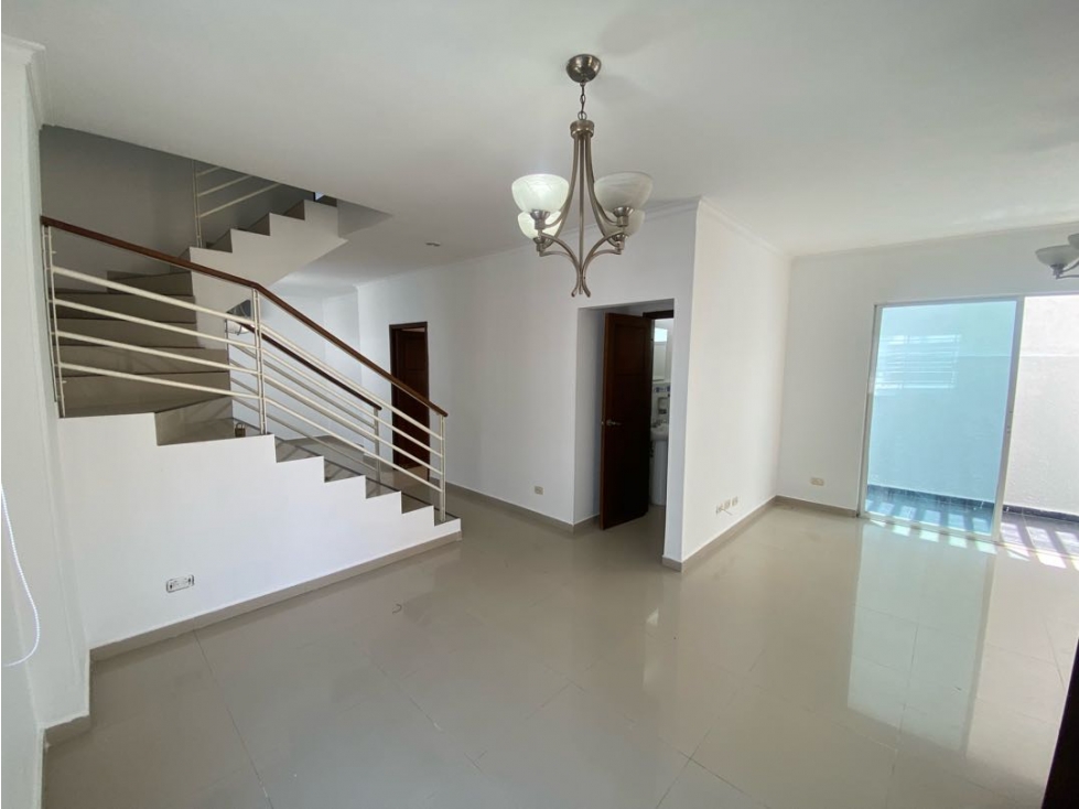 Casa en venta en Ciudad Jardin, Barranquilla · foto 2 de 24