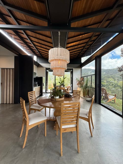 Casa de 4 alcobas en arriendo en Santa Elena, El Retiro, 231 m² · foto 2 de 13