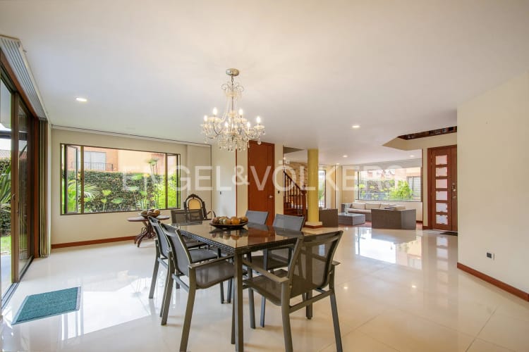 Casa de 5 alcobas en venta en San Jose De Los Nogales, Chía, 285 m² · foto 3 de 18