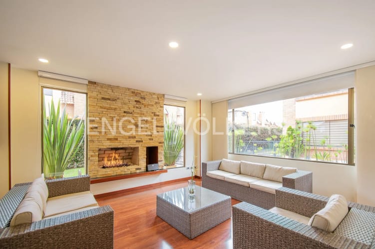 Casa de 5 alcobas en venta en San Jose De Los Nogales, Chía, 285 m² · foto 2 de 18