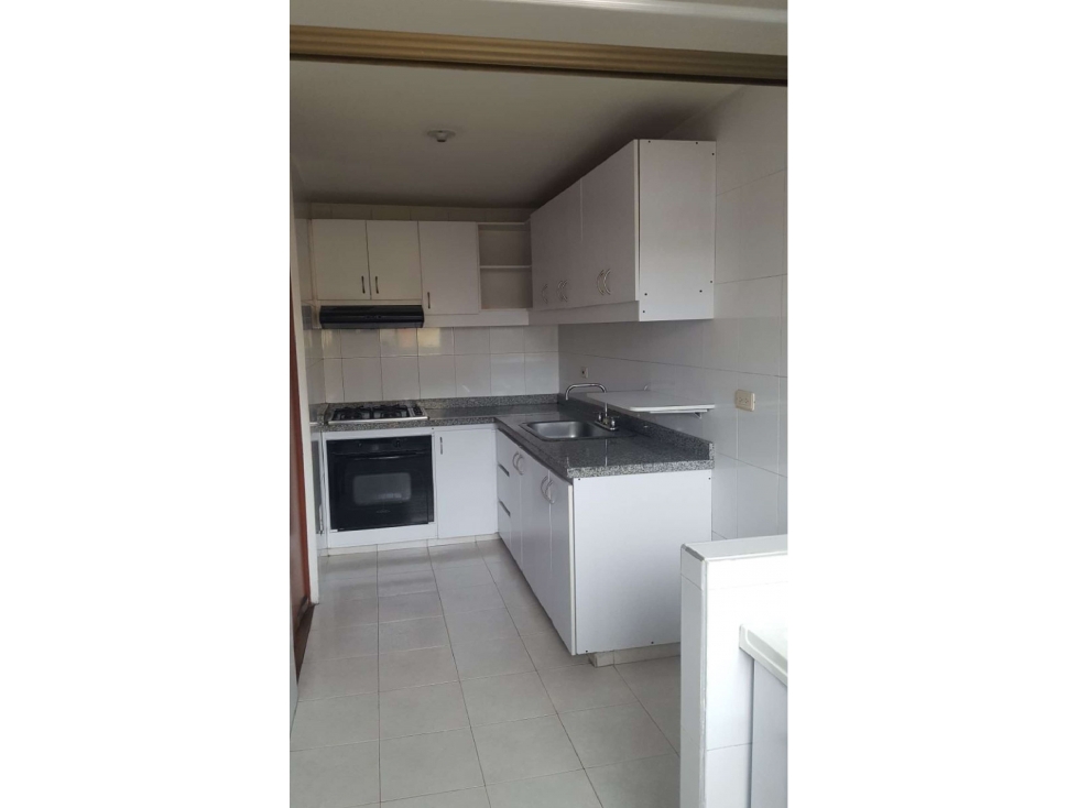 Apartamento en venta en Modelia, Bogotá · foto 1 de 7