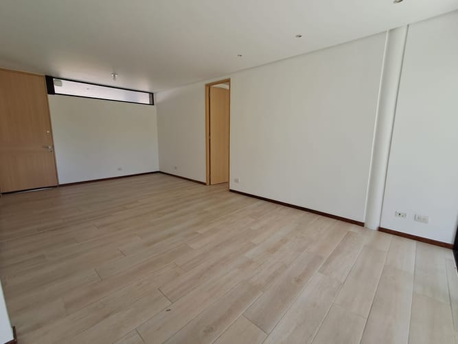 Apartamento de 2 alcobas en arriendo en Vilachuaga, Rionegro, 115 m² · foto 2 de 14
