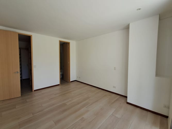 Apartamento de 2 alcobas en arriendo en Vilachuaga, Rionegro, 115 m² · foto 7 de 14
