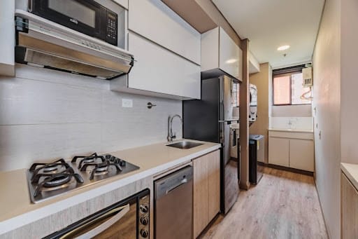 Apartamento de 2 alcobas en venta en Los Balsos, Medellín, 67 m² · foto 3 de 24