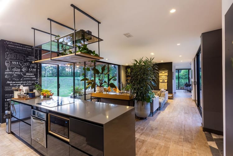 Casa de 4 alcobas en venta en Vía Las Palmas, Envigado, 300 m² · foto 9 de 16