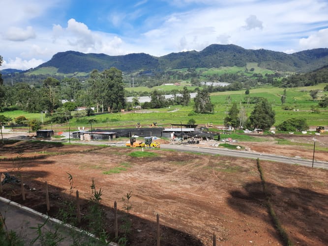 Lote en venta en Fatima, La Ceja, 1376 m² · foto 5 de 8