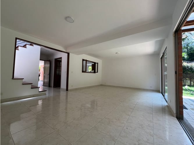 Casa de 3 alcobas en venta en Loma Del Esmeraldal, Envigado, 187 m² · foto 3 de 24