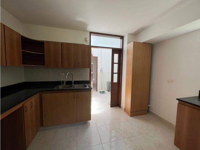 Casa de 3 alcobas en venta en Loma Del Esmeraldal, Envigado, 187 m² · foto 6 de 24