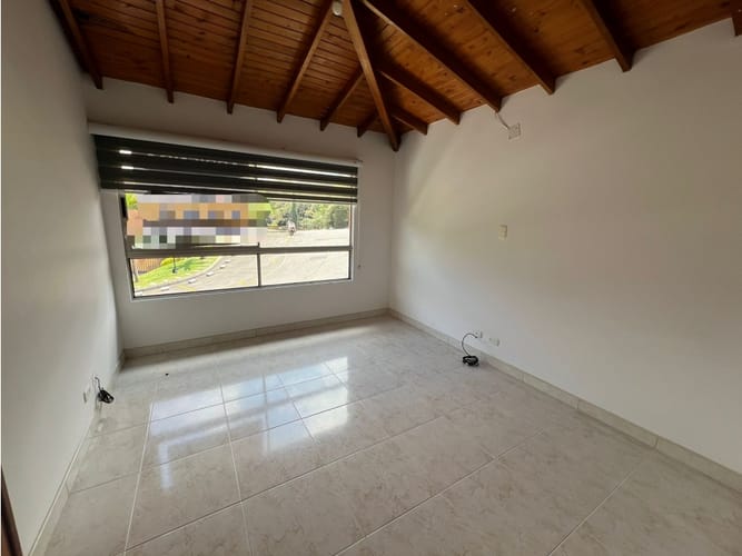 Casa de 3 alcobas en venta en Loma Del Esmeraldal, Envigado, 187 m² · foto 10 de 24