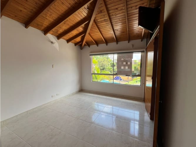 Casa de 3 alcobas en venta en Loma Del Esmeraldal, Envigado, 187 m² · foto 11 de 24
