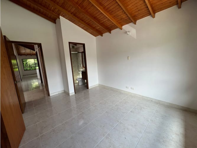 Casa de 3 alcobas en venta en Loma Del Esmeraldal, Envigado, 187 m² · foto 15 de 24