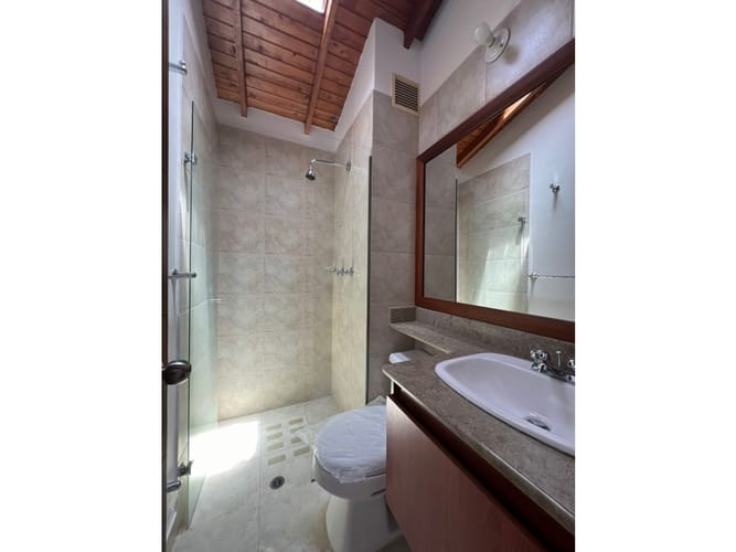 Casa de 3 alcobas en venta en Loma Del Esmeraldal, Envigado, 187 m² · foto 19 de 24