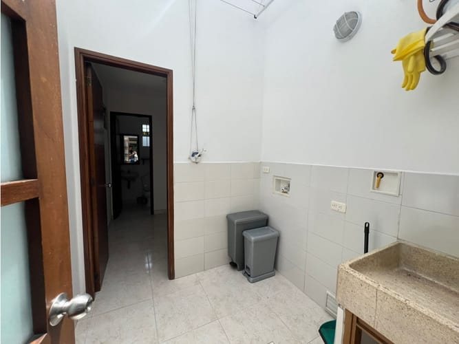 Casa de 3 alcobas en venta en Loma Del Esmeraldal, Envigado, 187 m² · foto 23 de 24