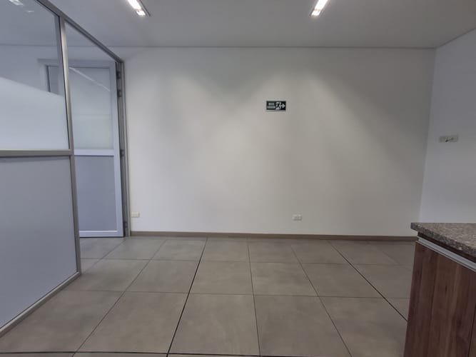 Oficina en arriendo en Chipichape, Cali, 37 m² · foto 5 de 10