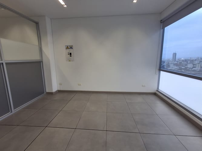 Oficina en arriendo en Chipichape, Cali, 37 m² · foto 7 de 10