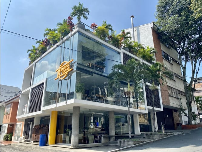 Edificio en venta en Granada, Cali, 350 m² · foto 4 de 12