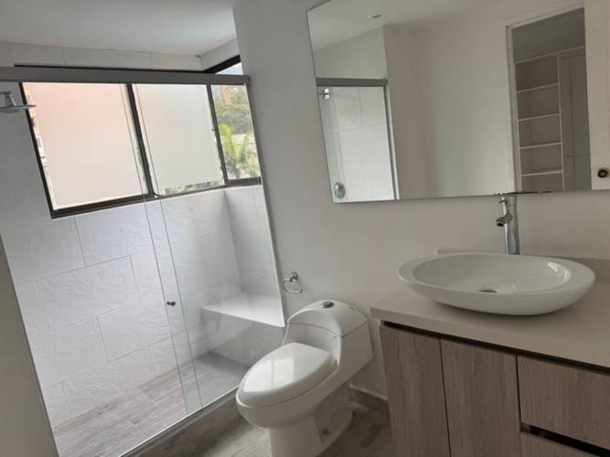 Apartamento de 3 alcobas en arriendo en Alejandría, Medellín, 200 m² · foto 19 de 22