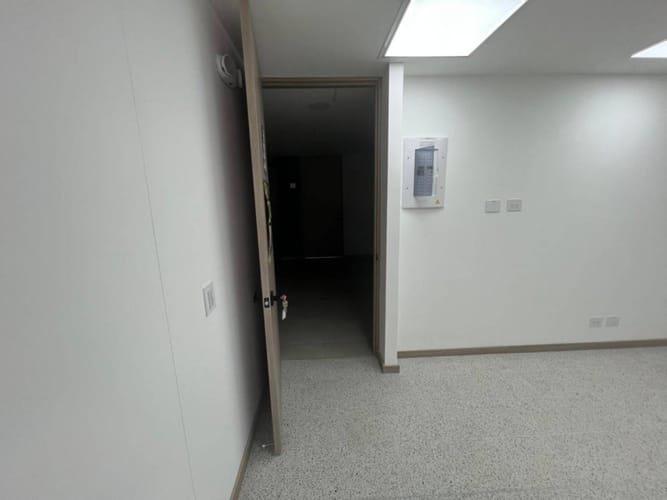 Consultorio en arriendo en San Diego, Medellín, 37 m² · foto 5 de 13