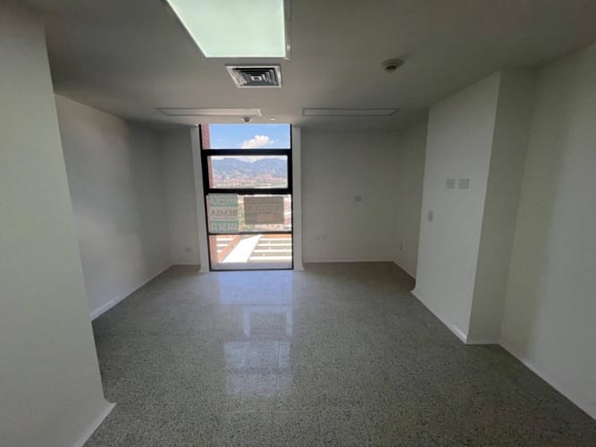 Consultorio en arriendo en San Diego, Medellín, 37 m² · foto 6 de 13