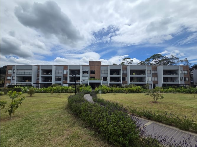 Apartamento de 2 alcobas en venta en Sajonia, Rionegro, 140 m² · foto 2 de 24