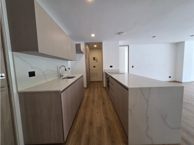 Apartamento de 2 alcobas en venta en Sajonia, Rionegro, 140 m² · foto 11 de 24