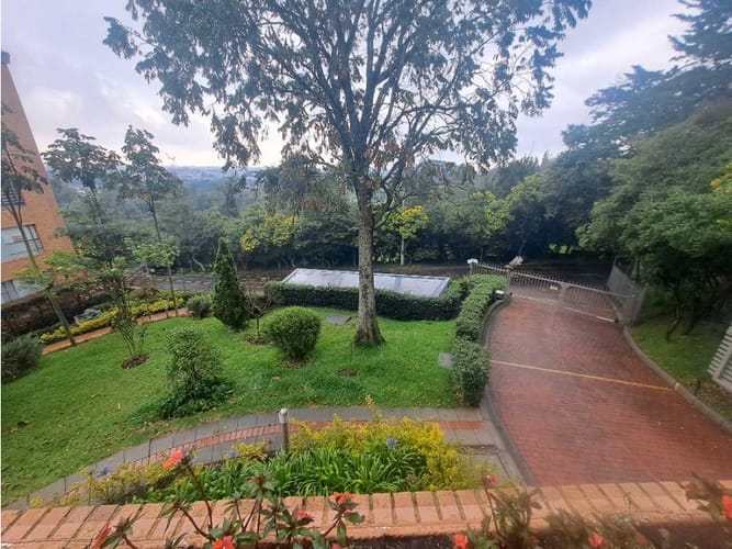Apartamento de 3 alcobas en venta en Lindaraja, Bogotá, 192 m² · foto 14 de 17