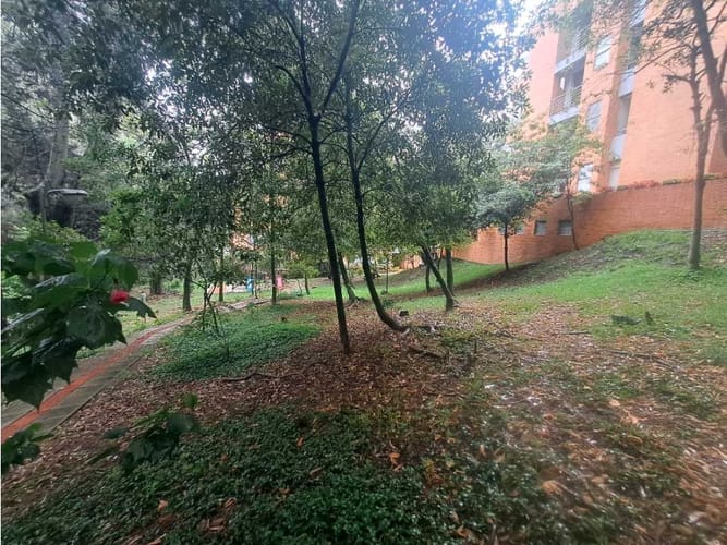 Apartamento de 3 alcobas en venta en Lindaraja, Bogotá, 192 m² · foto 17 de 17