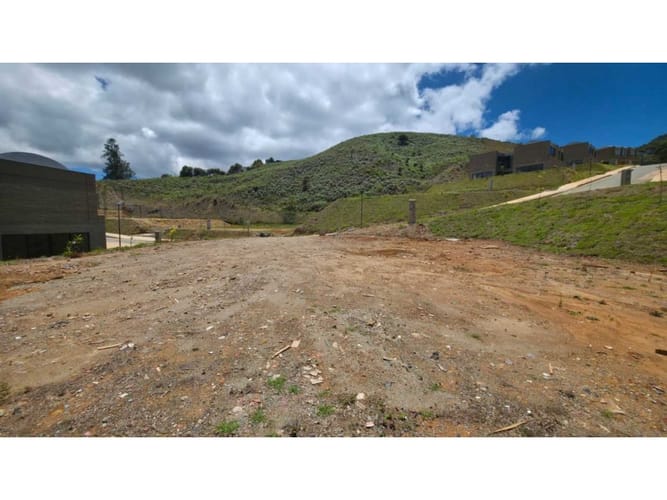 Lote en venta en Las Palmas, Envigado, 244 m² · foto 10 de 11