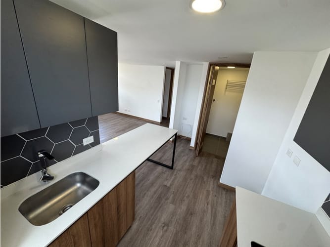 Apartamento en arriendo en Señorial, Envigado, 75 m² · foto 2 de 24