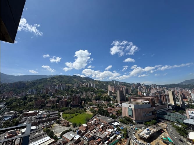 Apartamento en arriendo en Señorial, Envigado, 75 m² · foto 3 de 24