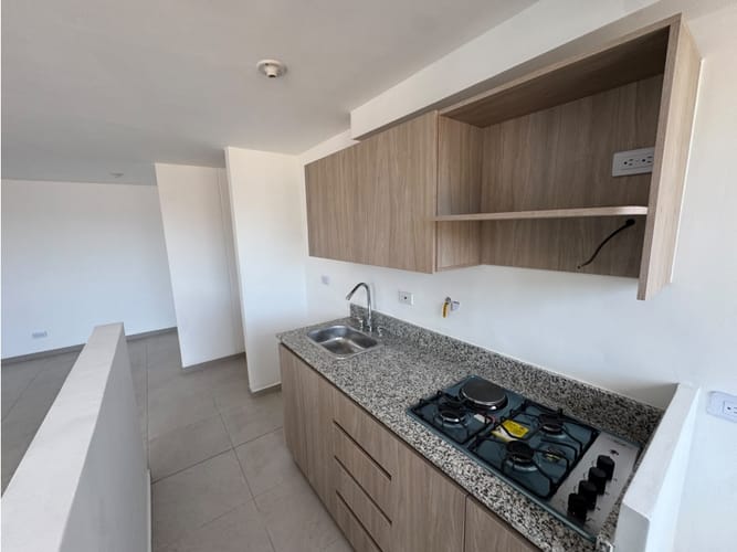 Apartamento en arriendo en La Cuenca, Envigado, 70 m² · foto 3 de 24