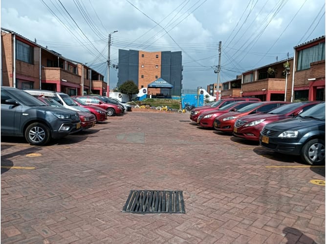 Apartamento de 3 alcobas en venta en Ub. Zuame Et I, Funza, 64 m² · foto 2 de 21