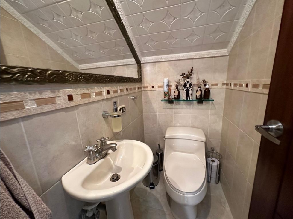 Apartamento en arriendo en El Tesoro, Medellín · foto 3 de 24