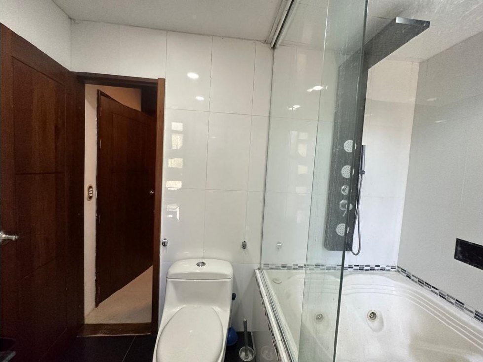 Apartamento en arriendo en El Tesoro, Medellín · foto 20 de 24