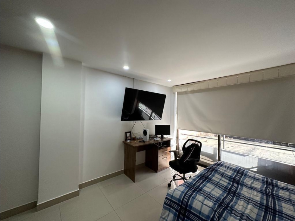 Apartamento en arriendo en El Tesoro, Medellín · foto 23 de 24