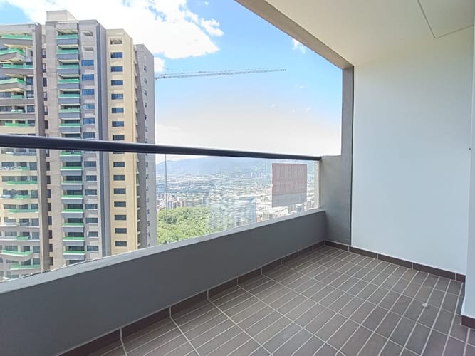 Apartamento de 2 alcobas en arriendo en San Diego, Medellín, 64 m² · foto 2 de 13