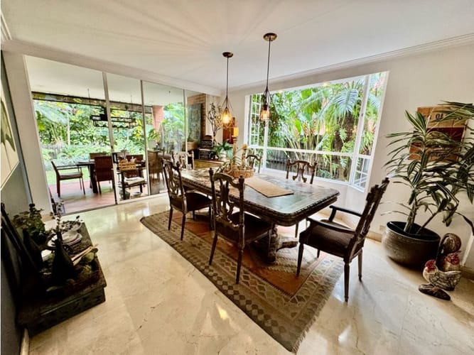 Casa de 3 alcobas en venta en Loma Benedictinos, Envigado, 316 m² · foto 15 de 24