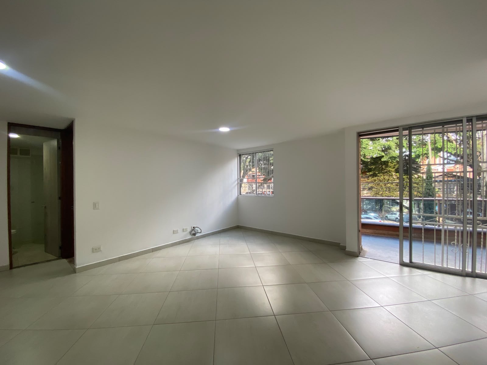Apartamento en arriendo en Laureles, Medellín · foto 5 de 24