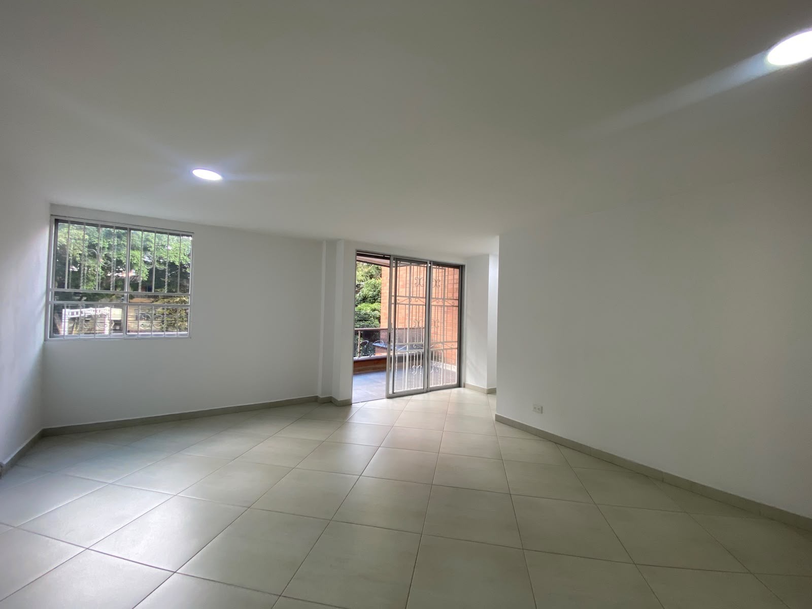 Apartamento en arriendo en Laureles, Medellín · foto 11 de 24