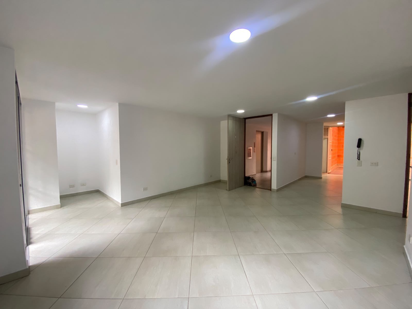 Apartamento en arriendo en Laureles, Medellín · foto 12 de 24