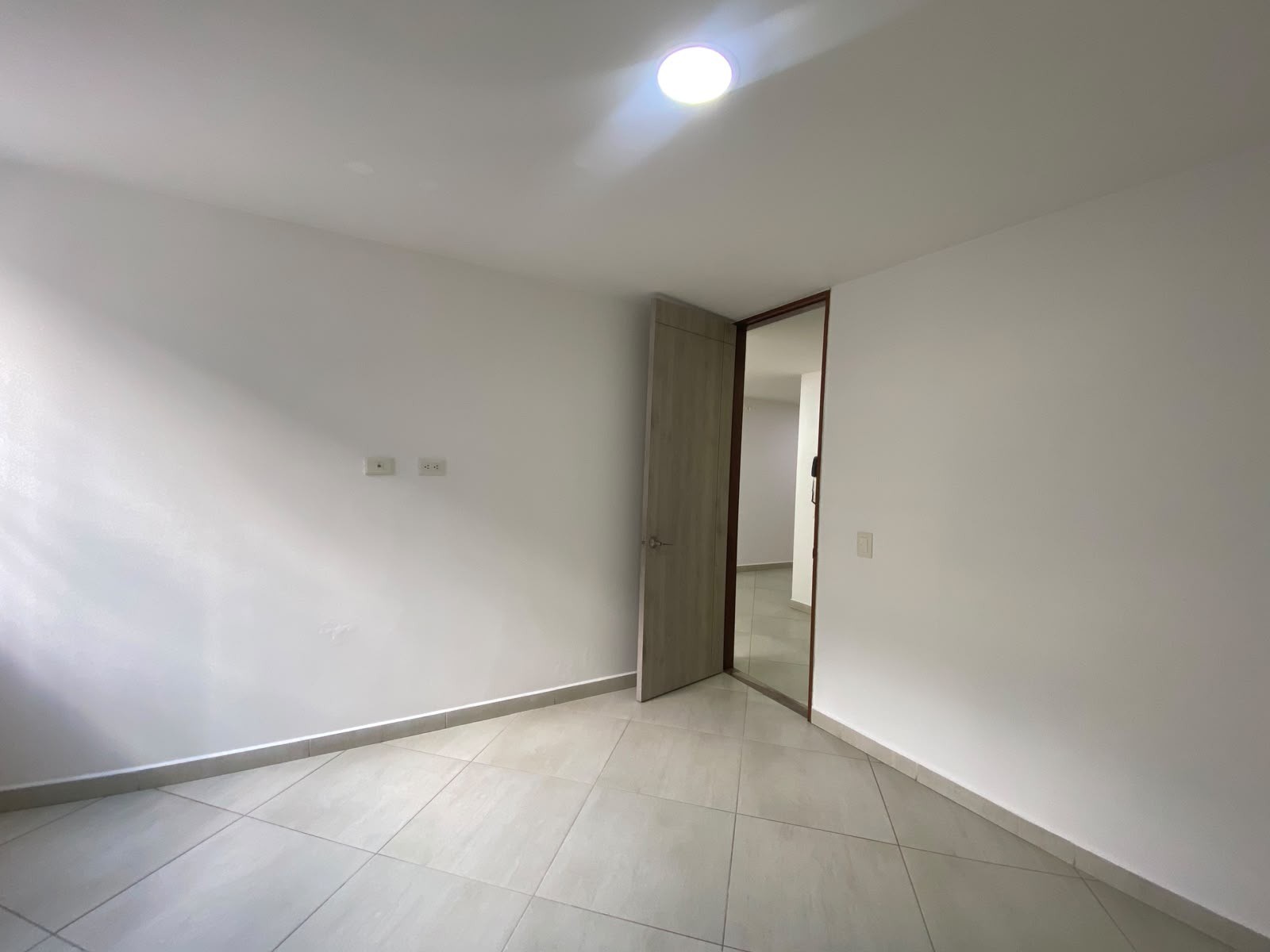 Apartamento en arriendo en Laureles, Medellín · foto 15 de 24