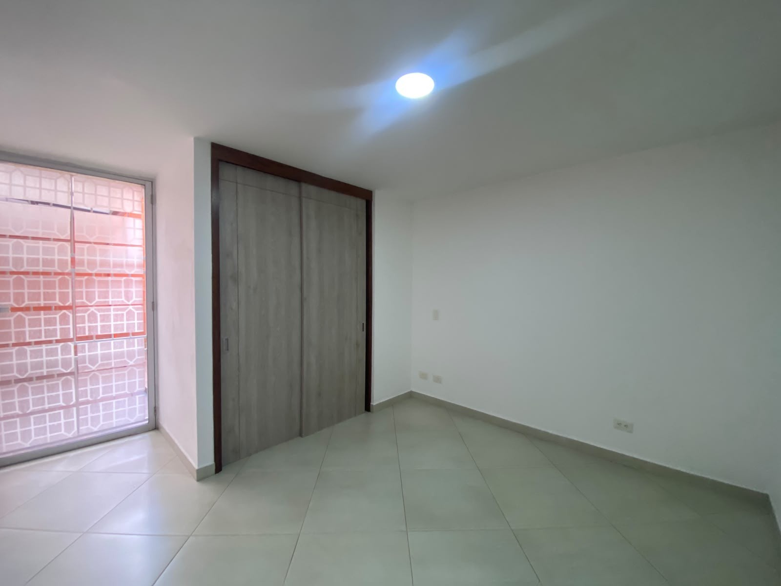 Apartamento en arriendo en Laureles, Medellín · foto 17 de 24