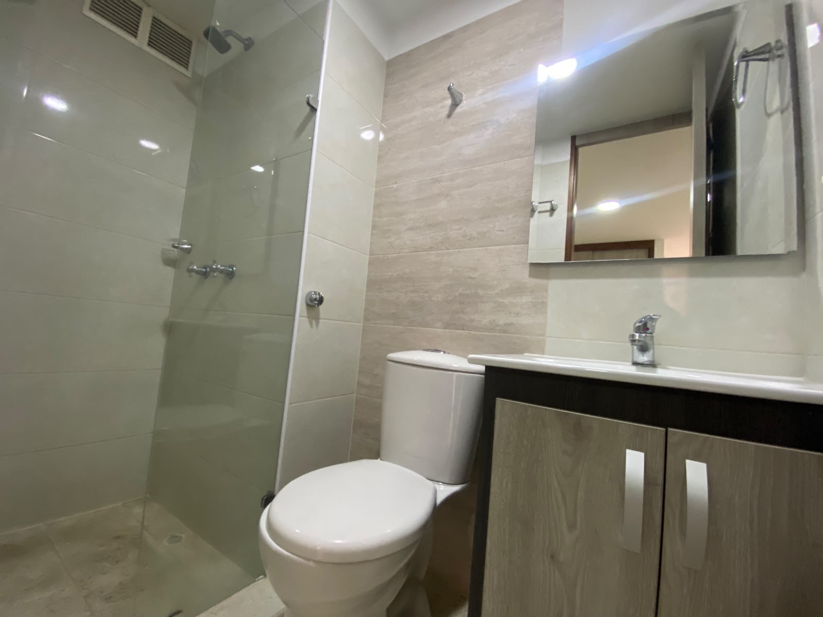 Apartamento en arriendo en Laureles, Medellín · foto 21 de 24