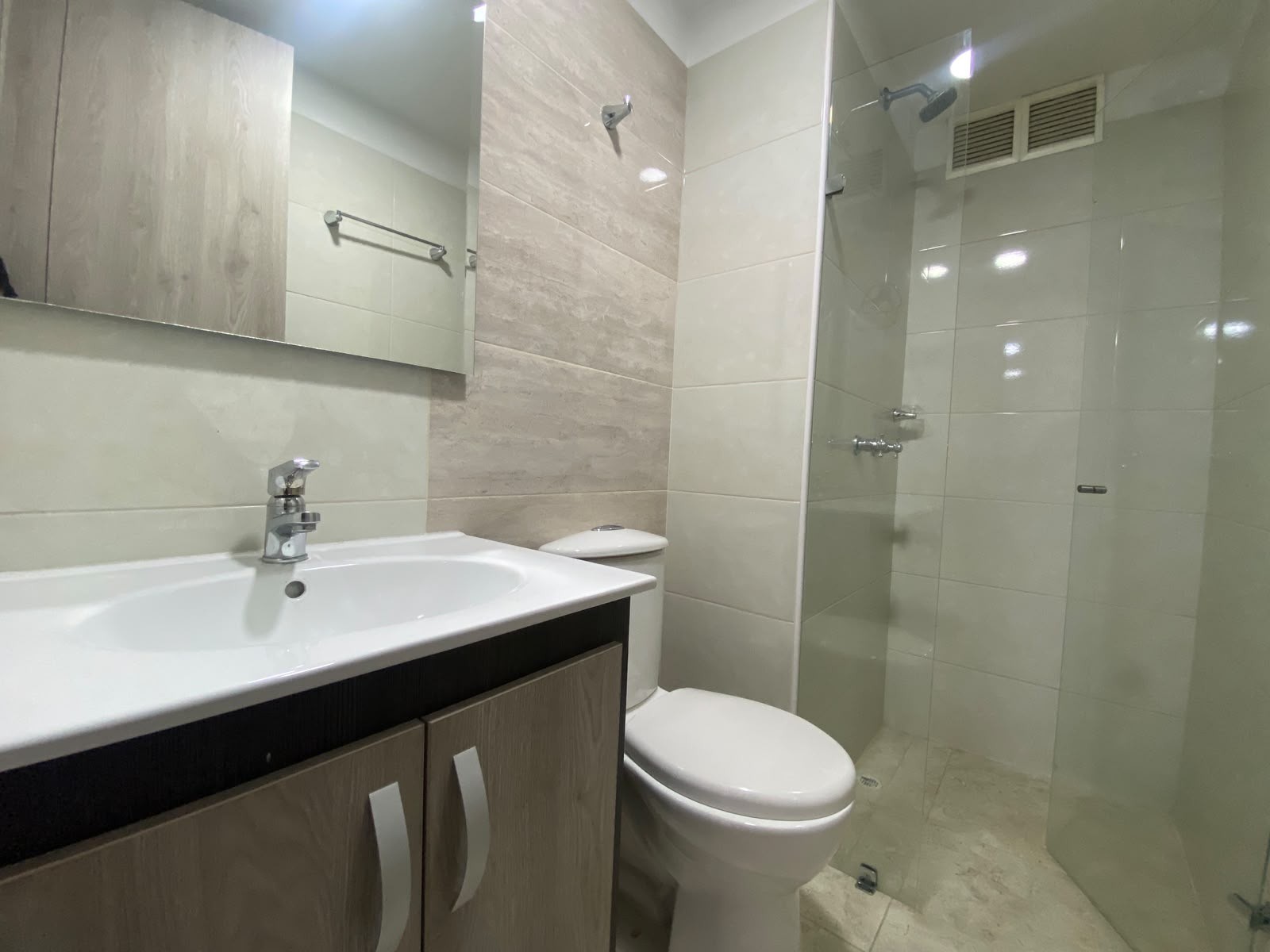 Apartamento en arriendo en Laureles, Medellín · foto 22 de 24