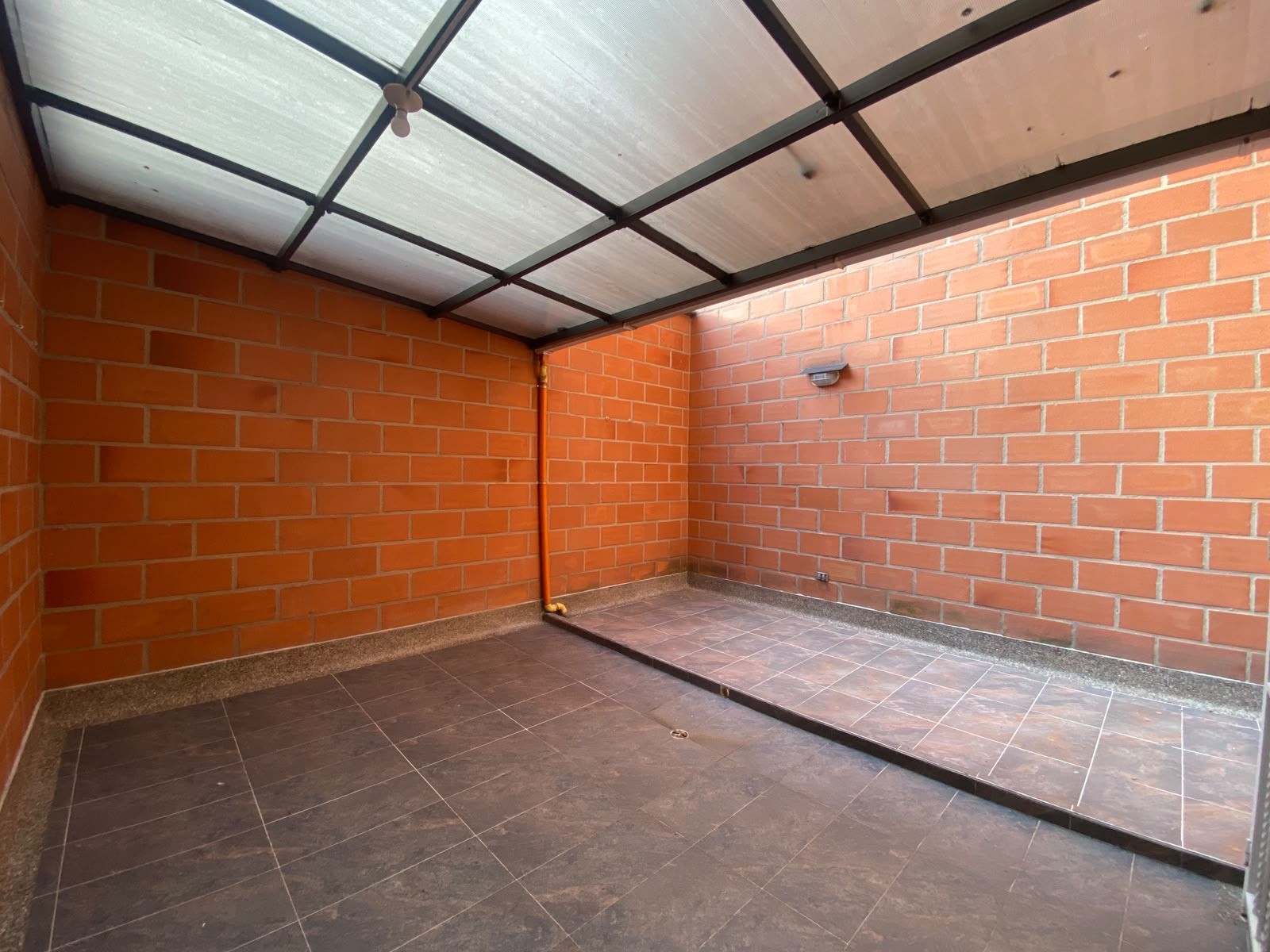 Apartamento en arriendo en Laureles, Medellín · foto 23 de 24