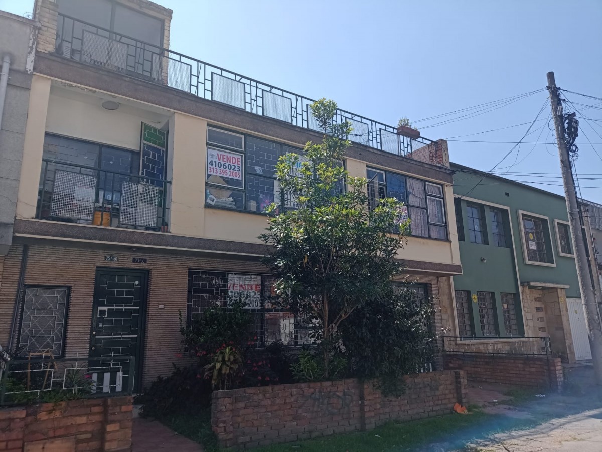 Casa en venta en Gran America, Bogotá · foto 2 de 24