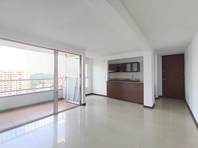 Apartamento de 3 alcobas en arriendo en Patio Bonito, Medellín, 85 m² · foto 2 de 16