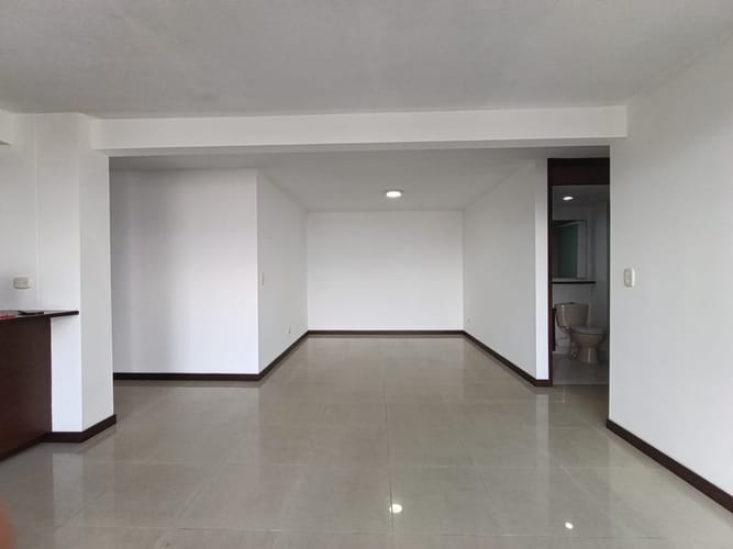 Apartamento de 3 alcobas en arriendo en Patio Bonito, Medellín, 85 m² · foto 5 de 16