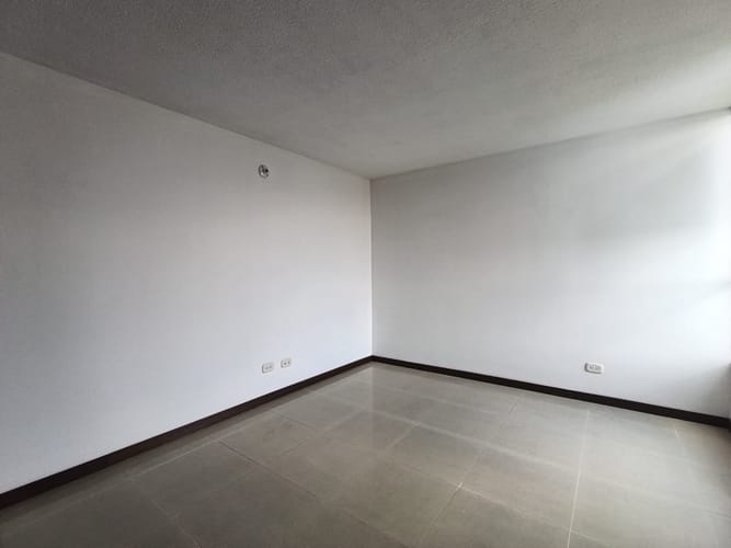 Apartamento de 3 alcobas en arriendo en Patio Bonito, Medellín, 85 m² · foto 8 de 16