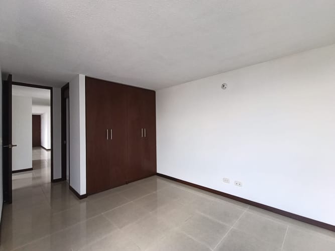 Apartamento de 3 alcobas en arriendo en Patio Bonito, Medellín, 85 m² · foto 9 de 16
